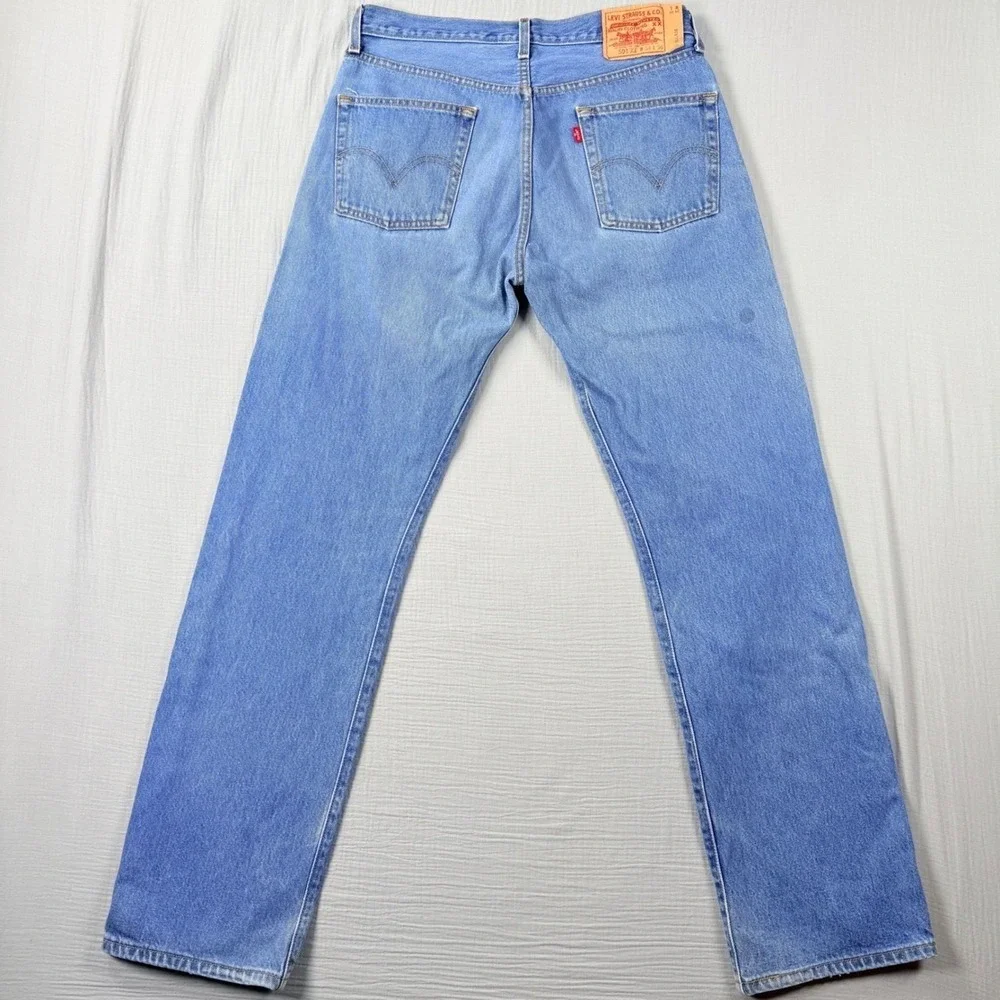 VTG Levis 501xx Mens Jeans 32x33 Light Wash‎ Button Fly Made in USA Tag 34x36